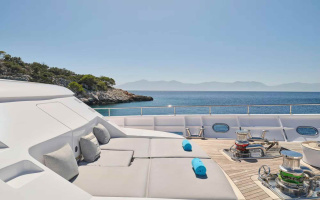 MILOS AT SEA 13