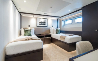 EMERALD 40
