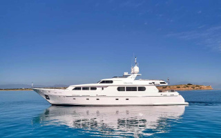 MILOS AT SEA 42