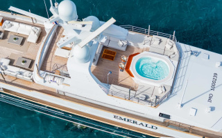 EMERALD 8
