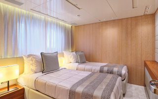 GOLDEN YACHT 34