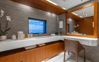 CHAMPAGNE SEAS 44