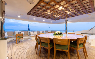 CHAMPAGNE SEAS 17
