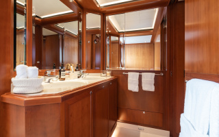 CORNELIA 30