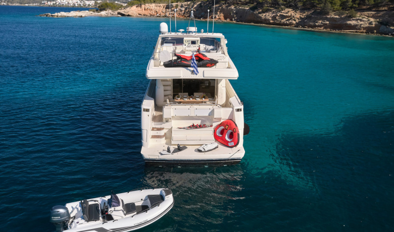 GOLDEN YACHT