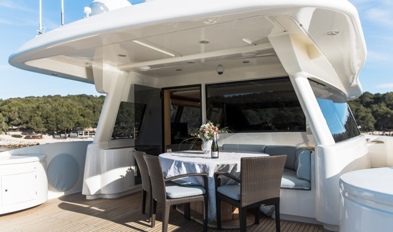 FRIEND'S BOAT