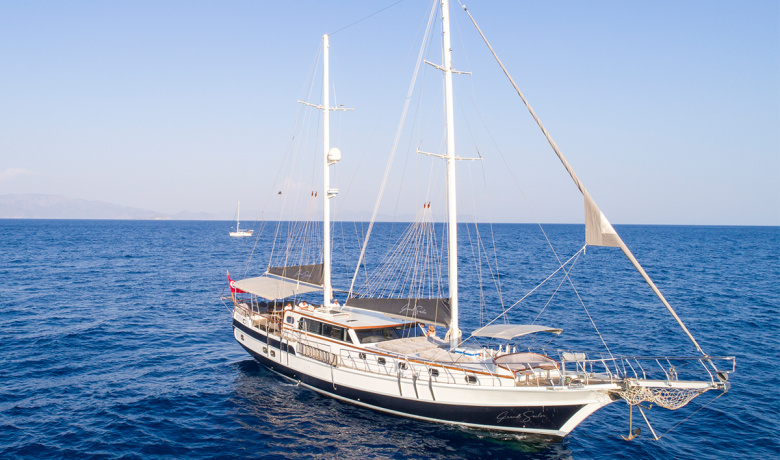 GRAND SAILOR